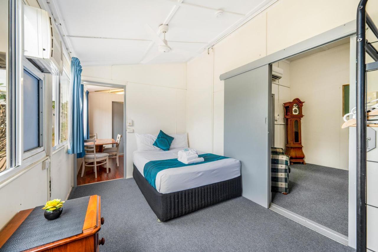 Strand Motel 타운즈빌 외부 사진